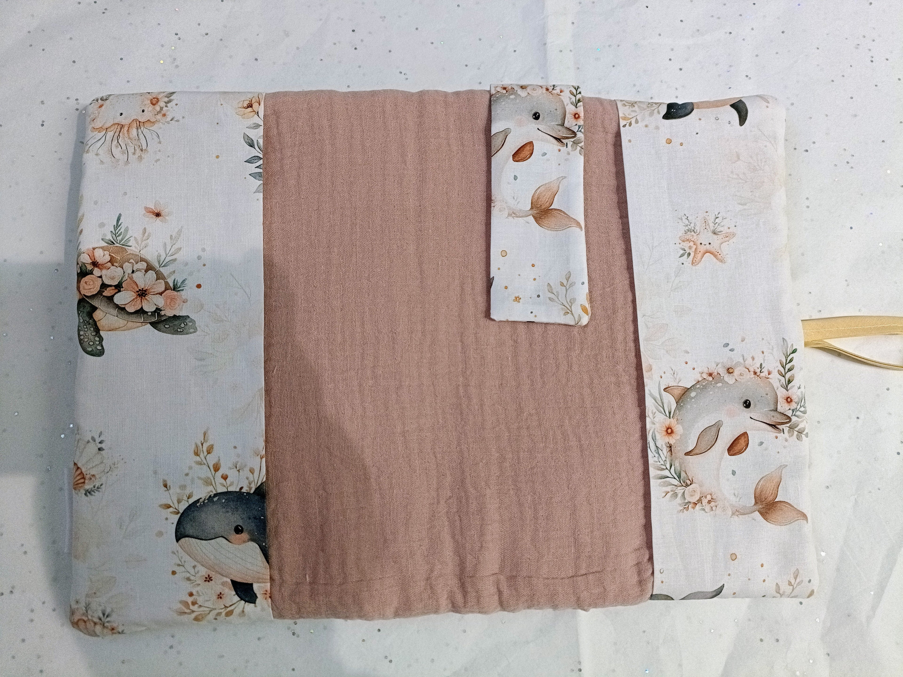 Protège carnet de santé Océan fait main - L'Atelier Dyloma