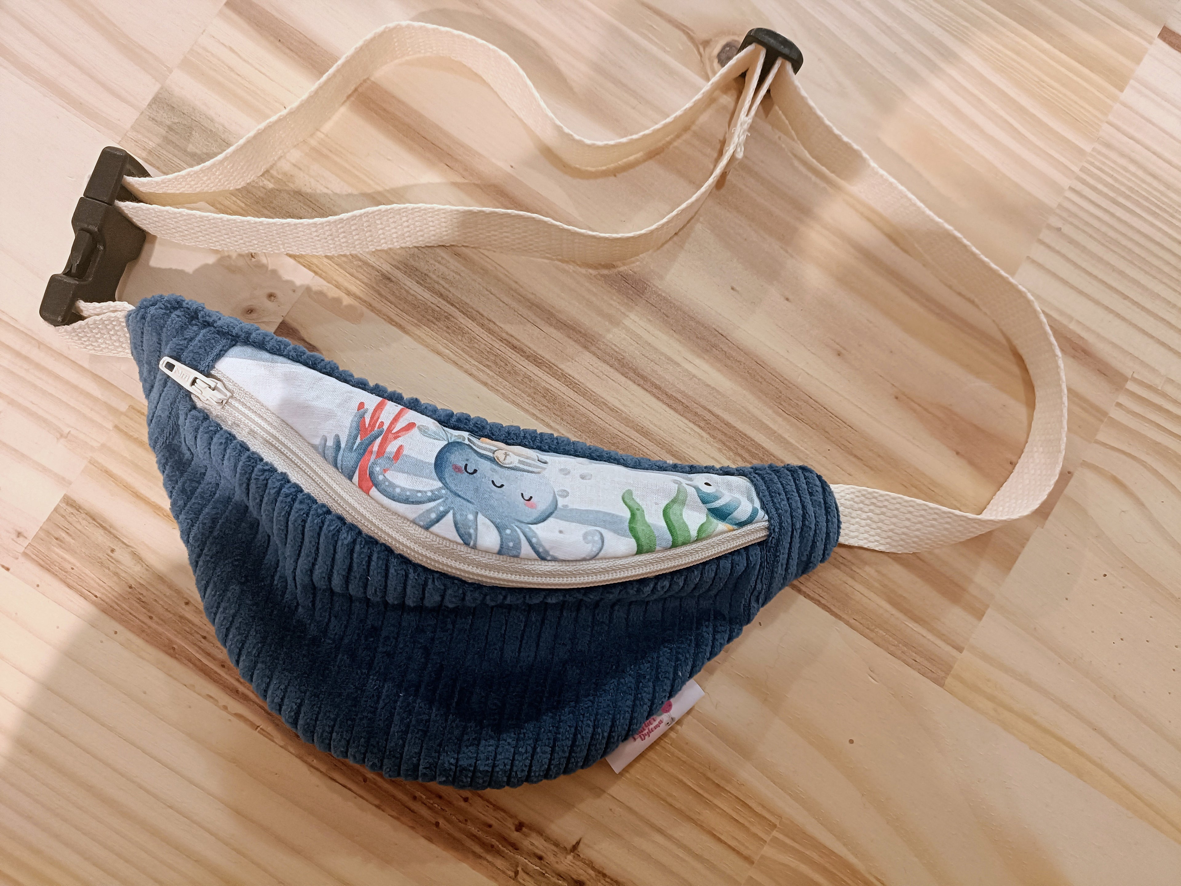 Sac banane enfant Océan velour bleu fait main - L'atelier dyloma