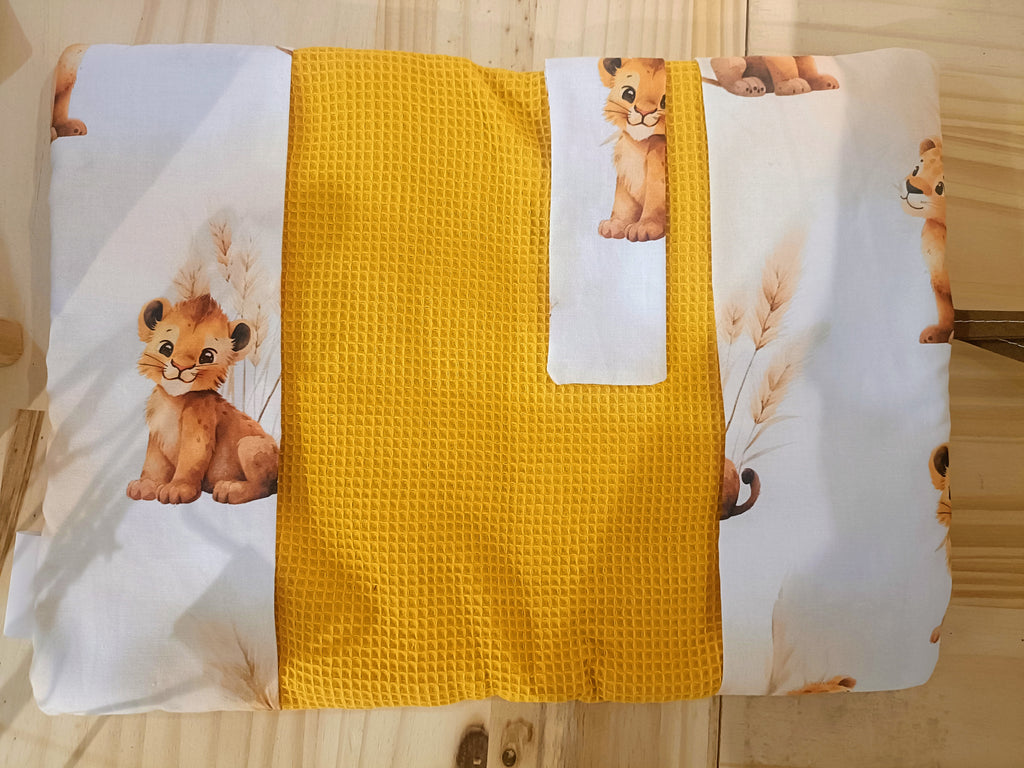 Protège carnet de santé Lion fait main - L’atelier dyloma