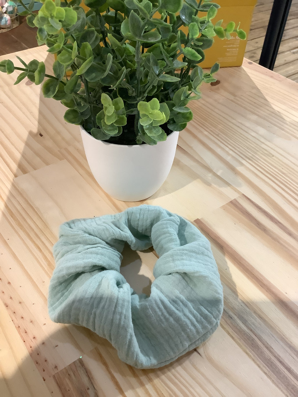 Chouchou vert d’eau fait main - L’atelier dyloma