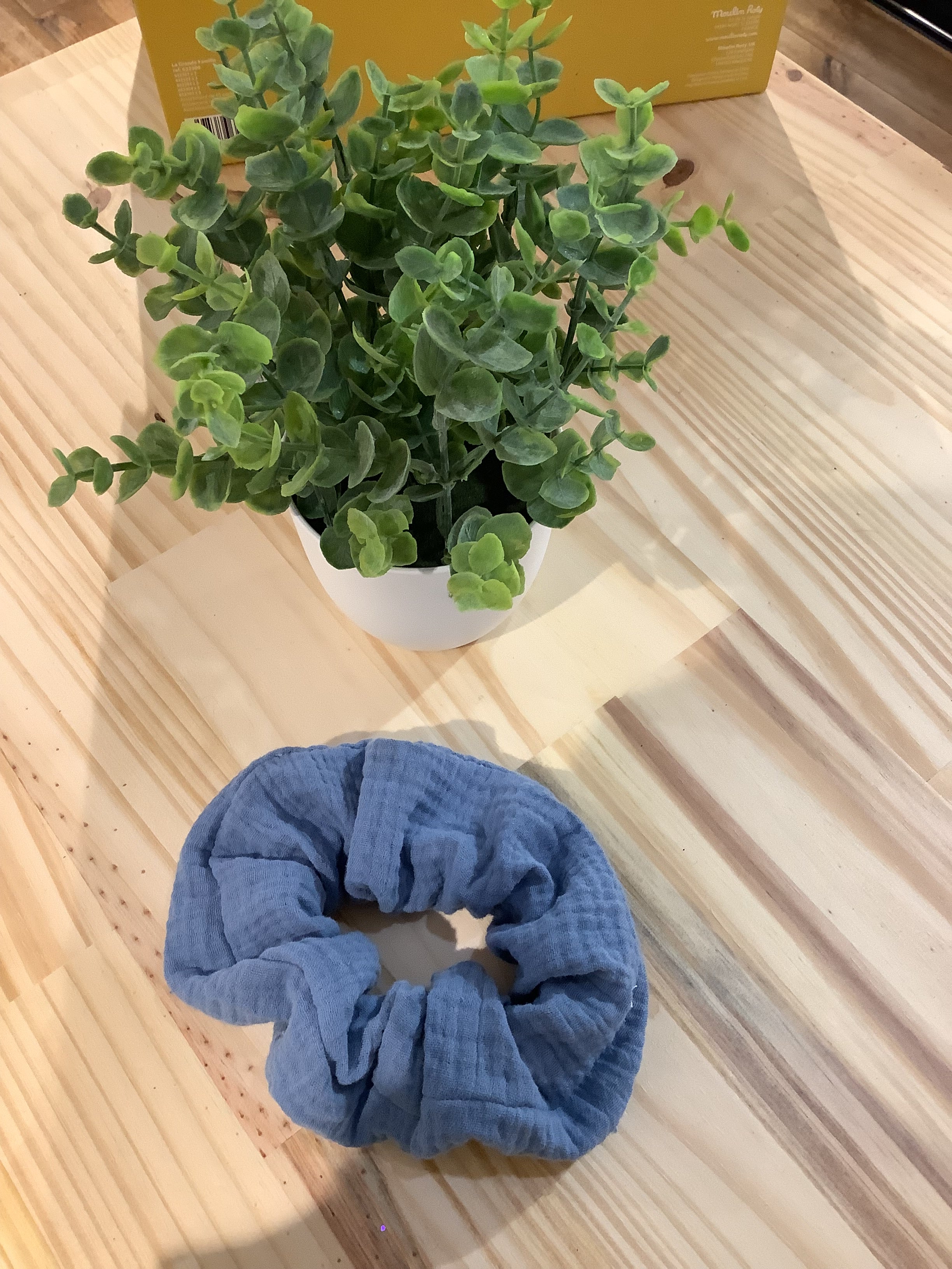 Chouchou bleu jean fait main - l’atelier dyloma