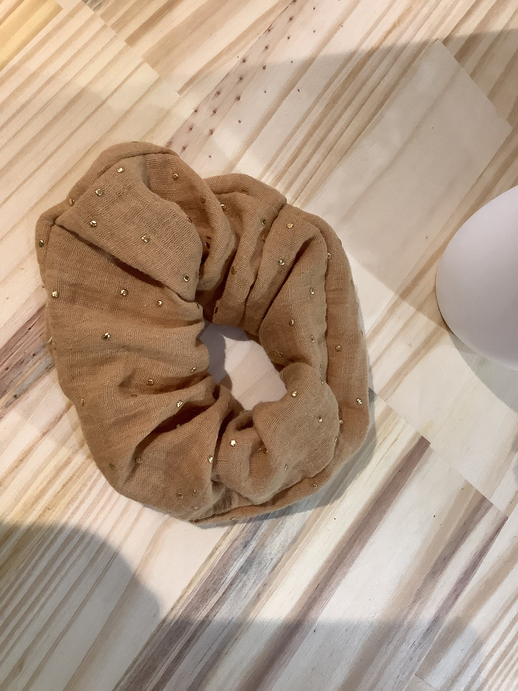 Chouchou café à point doré fait main - l’atelier dyloma