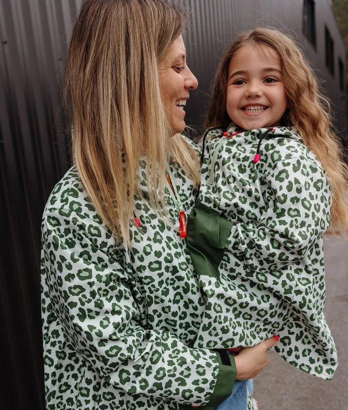 Poncho de pluie Maman Green Léopard - Hello hossy