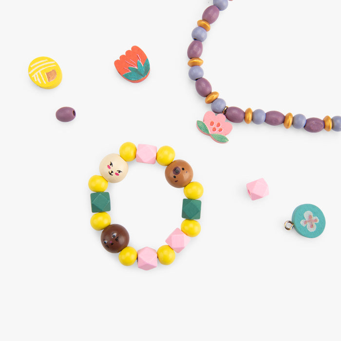 Coffret perles en bois colorées Les minouchkas - Moulin roty