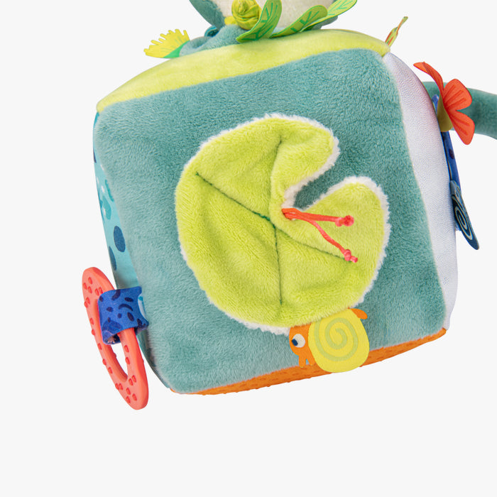 Cube d’activités en tissus la marre aux grenouille - Moulin roty