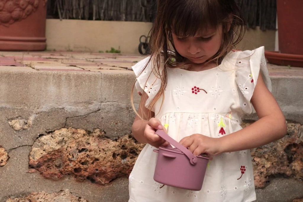 Gobelet snack avec couvercle rose - Soina