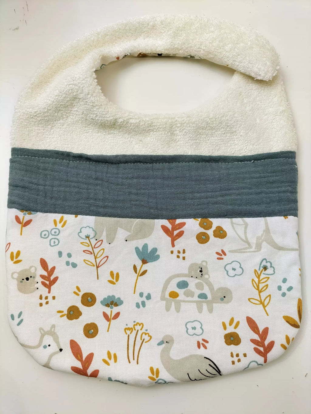 Bavoir koalas bleu fait main - L'Atelier Dyloma