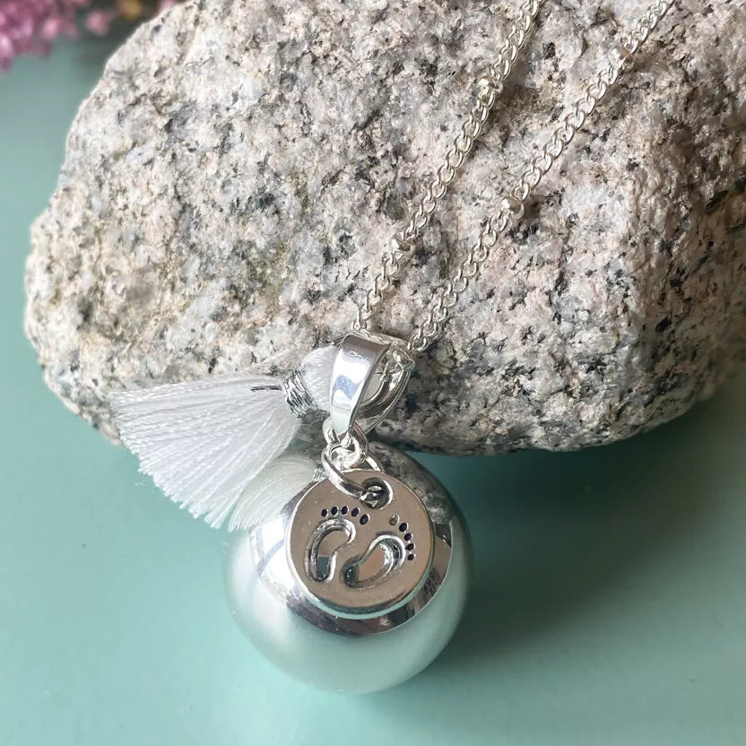 Bola de grossesse petits pieds argent - A mes copines