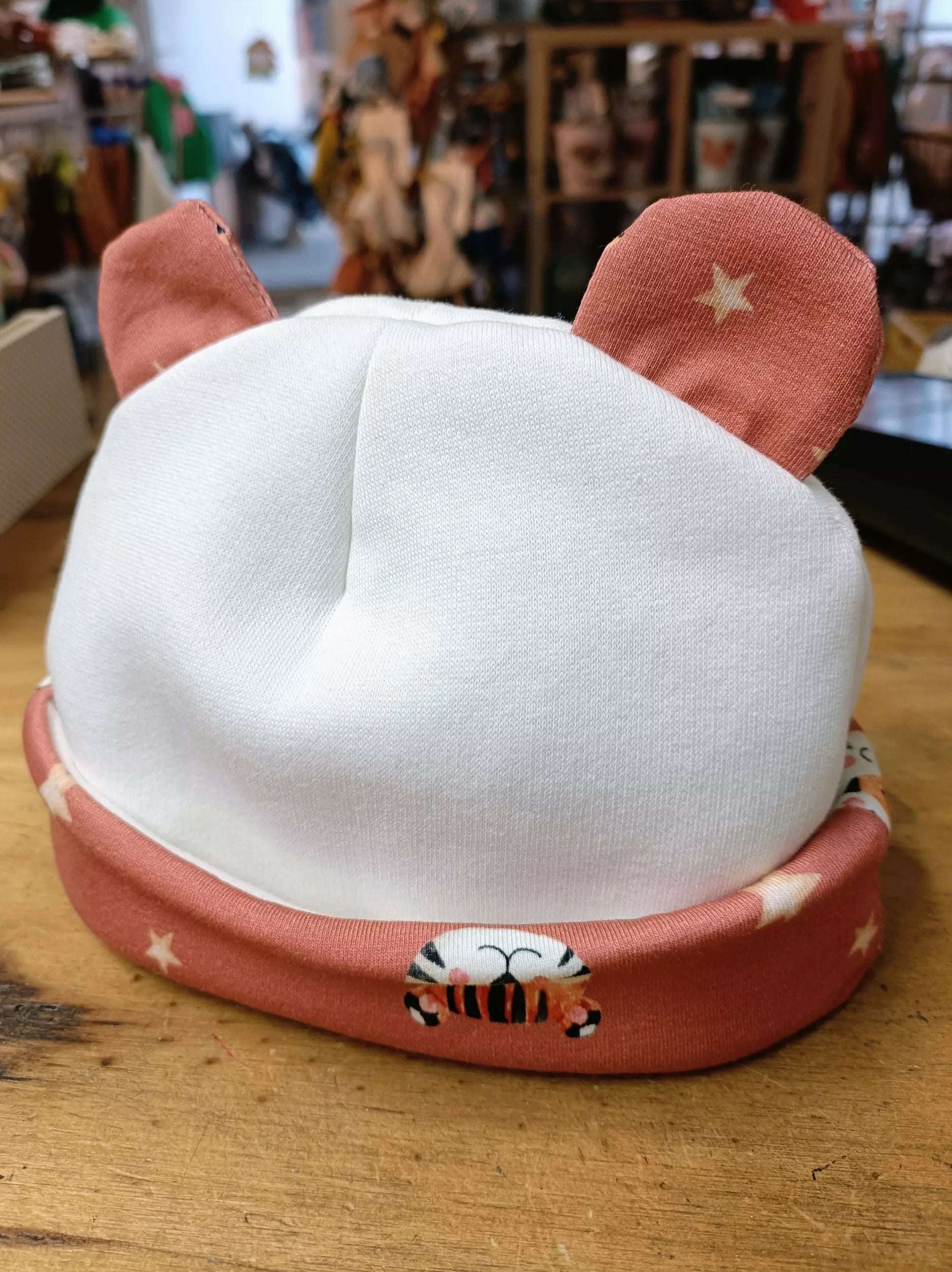 Bonnet bébé 0-6 mois Lion fait main - L'Atelier Dyloma