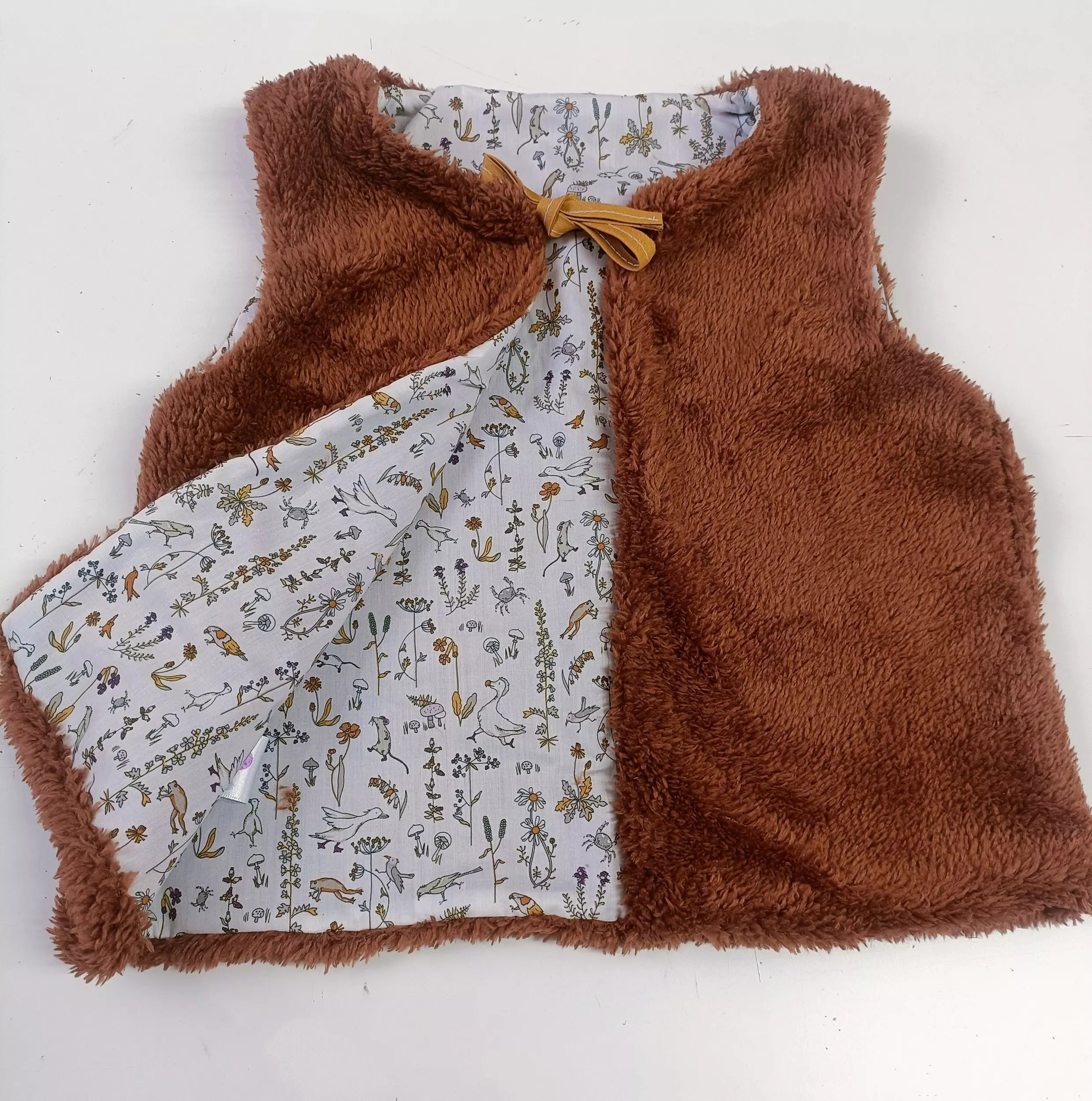 Gilet de berger unisexe chocolat fait maint - l'atelier Dyloma