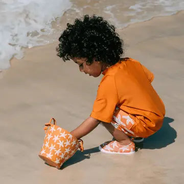 Seau de plage silicone orange étoile de mer - swim essentials