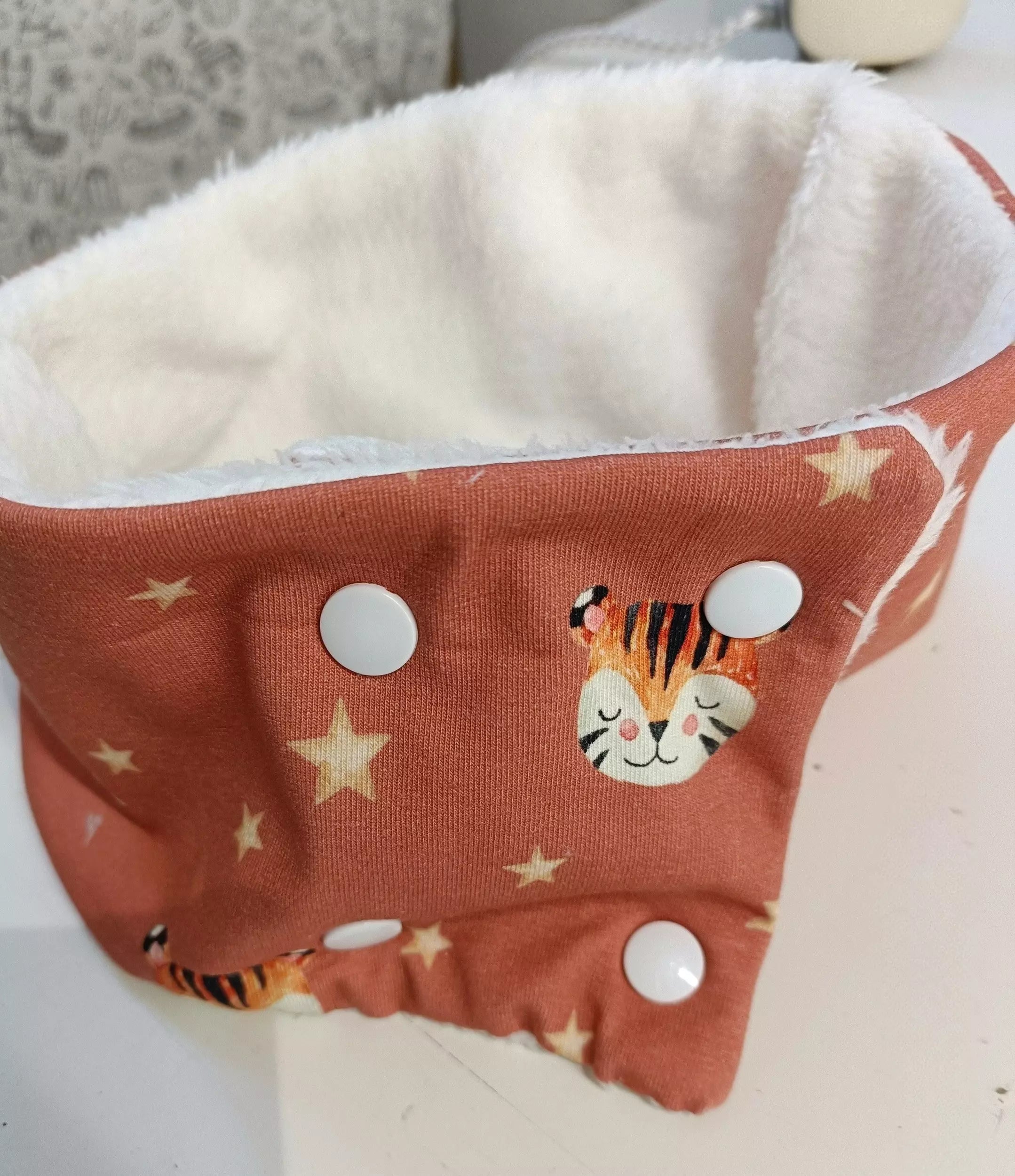 Snood doublé polaire évolutif Lion fait main 0-2 ans- L'Atelier Dyloma